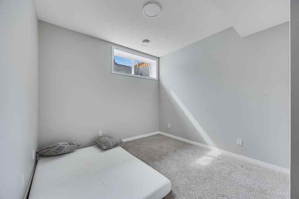 MLS® A2209648 - 109 Mallard Grove SE in Rangeview Calgary, Residential