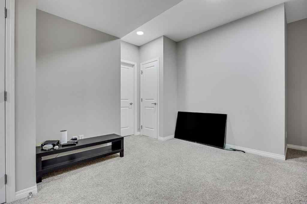 MLS® A2209648 - 109 Mallard Grove SE in Rangeview Calgary, Residential