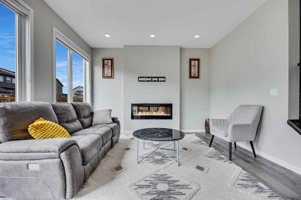 MLS® A2209648 - 109 Mallard Grove SE in Rangeview Calgary, Residential