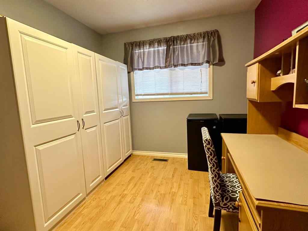 MLS® A2209719 - 4922 53 Avenue  in NONE Kitscoty, Residential