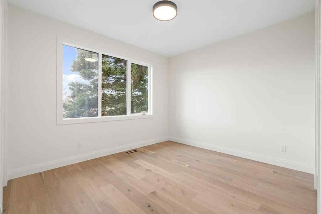 MLS® A2209767 - 433 19 Avenue NW in Mount Pleasant Calgary, Residential
