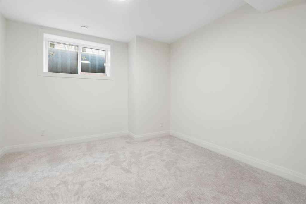 MLS® A2209767 - 433 19 Avenue NW in Mount Pleasant Calgary, Residential
