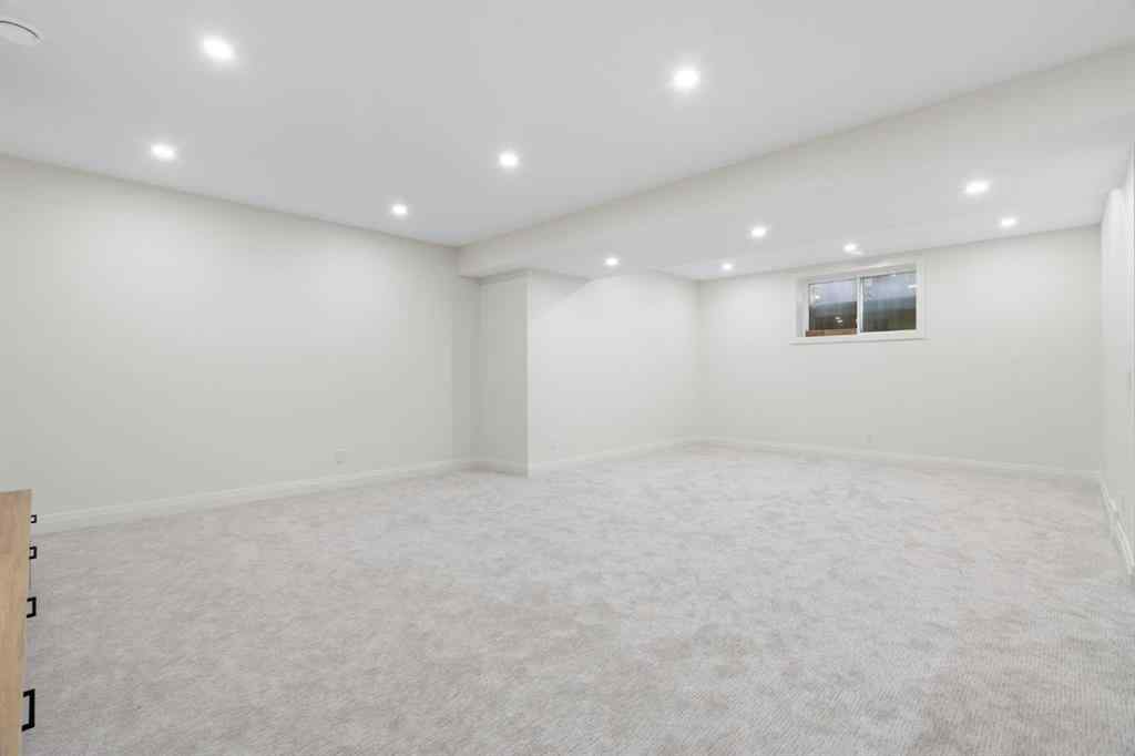MLS® A2209767 - 433 19 Avenue NW in Mount Pleasant Calgary, Residential