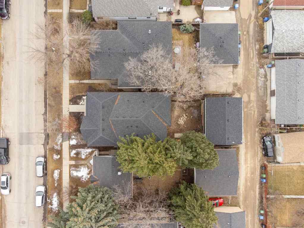 MLS® A2209767 - 433 19 Avenue NW in Mount Pleasant Calgary, Residential