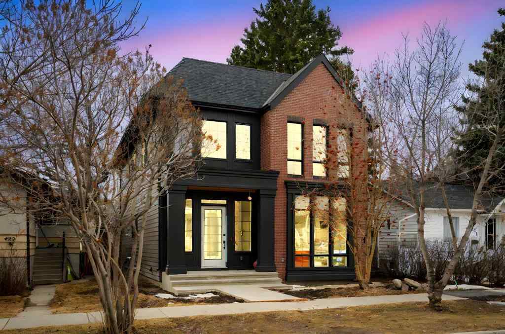 MLS® A2209767 - 433 19 Avenue NW in Mount Pleasant Calgary, Residential