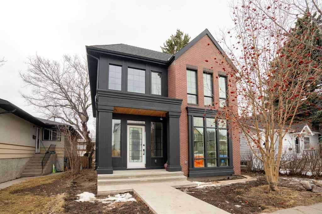 MLS® A2209767 - 433 19 Avenue NW in Mount Pleasant Calgary, Residential
