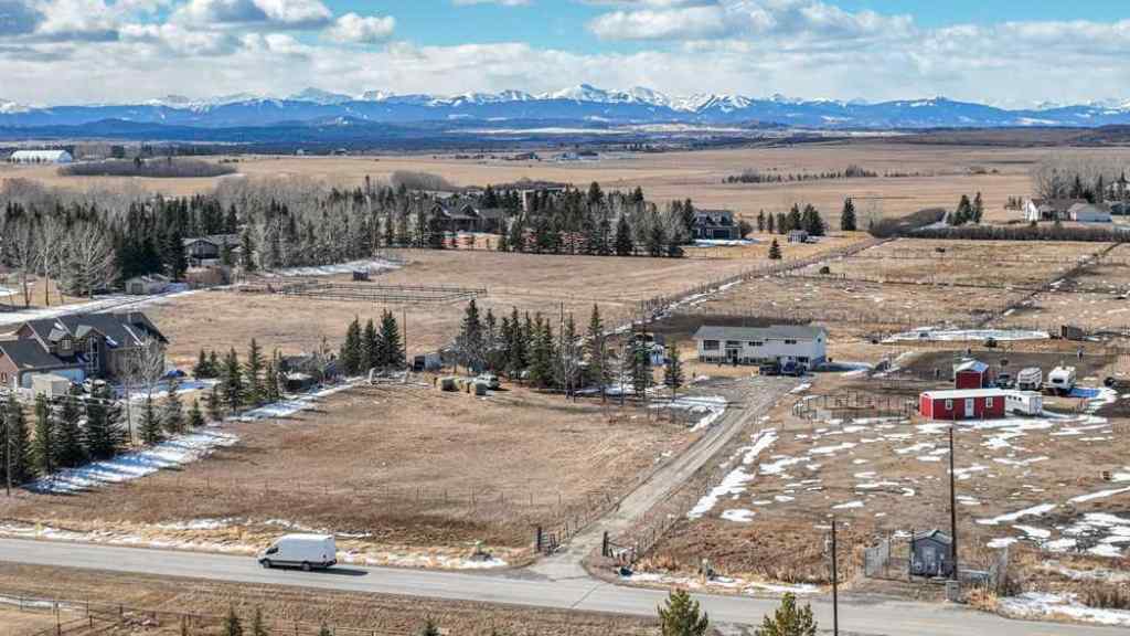 MLS® A2209793 - 243201 Range Road 33   in Springbank Rural Rocky View County, Residential