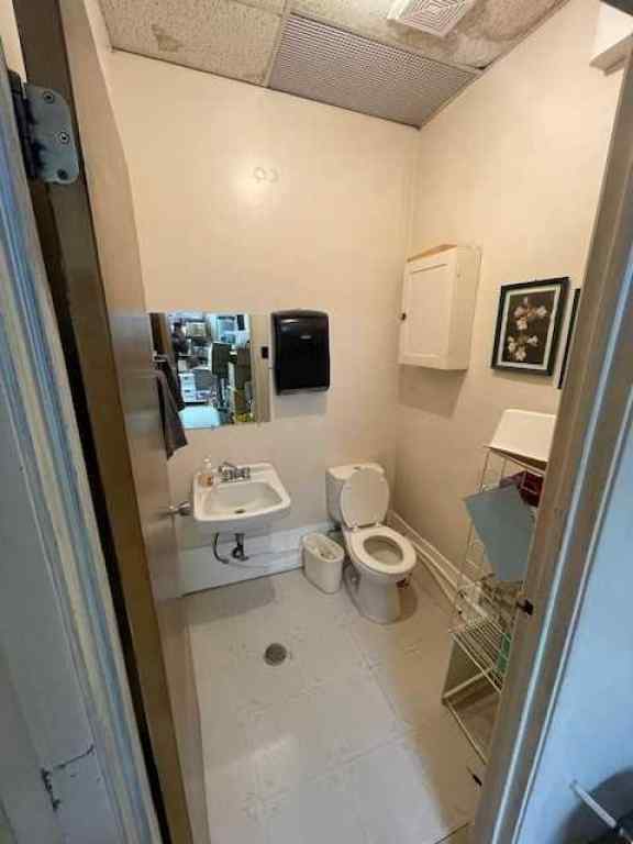 MLS® A2209834 - Unit #120 4804 50 Street  in NONE Innisfail, Commercial