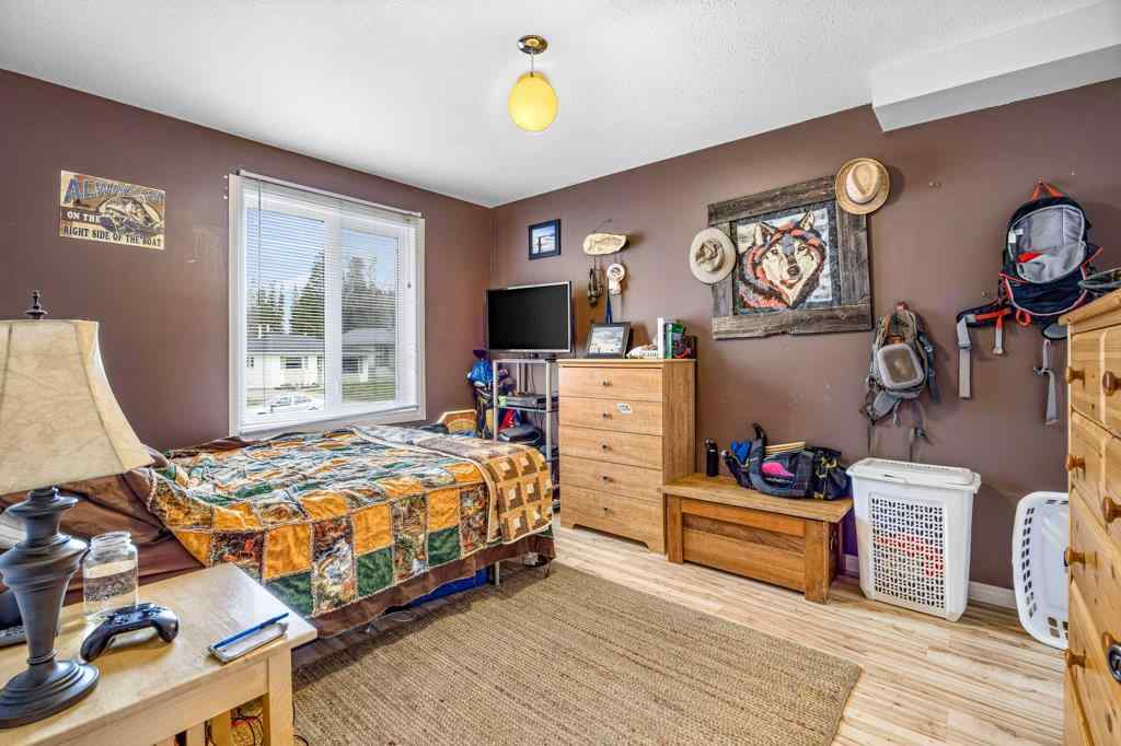 MLS® A2209880 - 412 Cougar Street  in NONE Banff, Residential