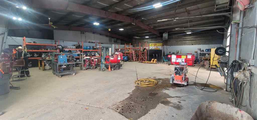 MLS® A2209888 - 7895 50 Avenue  in Northlands Industrial Park Red Deer, Commercial