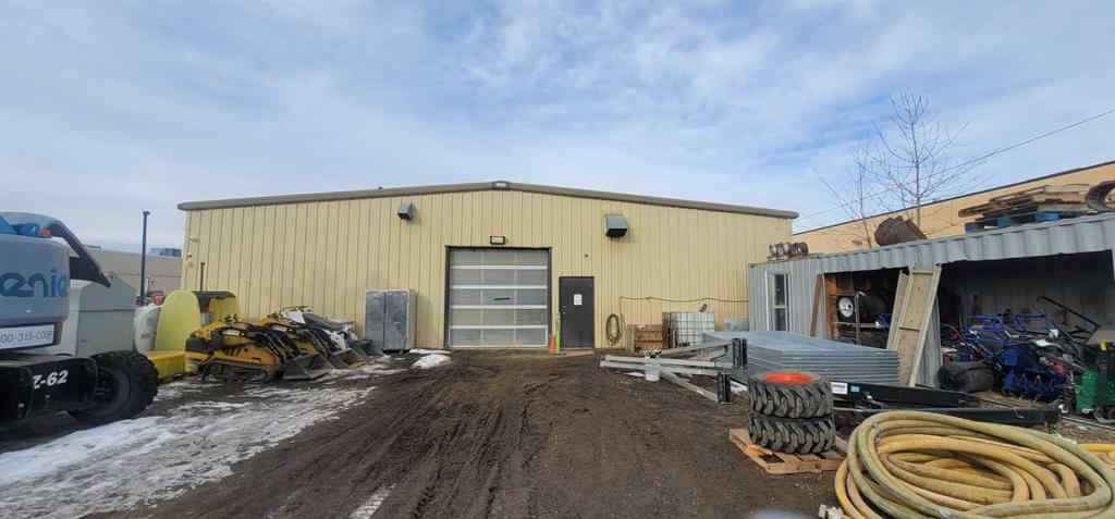 MLS® A2209888 - 7895 50 Avenue  in Northlands Industrial Park Red Deer, Commercial