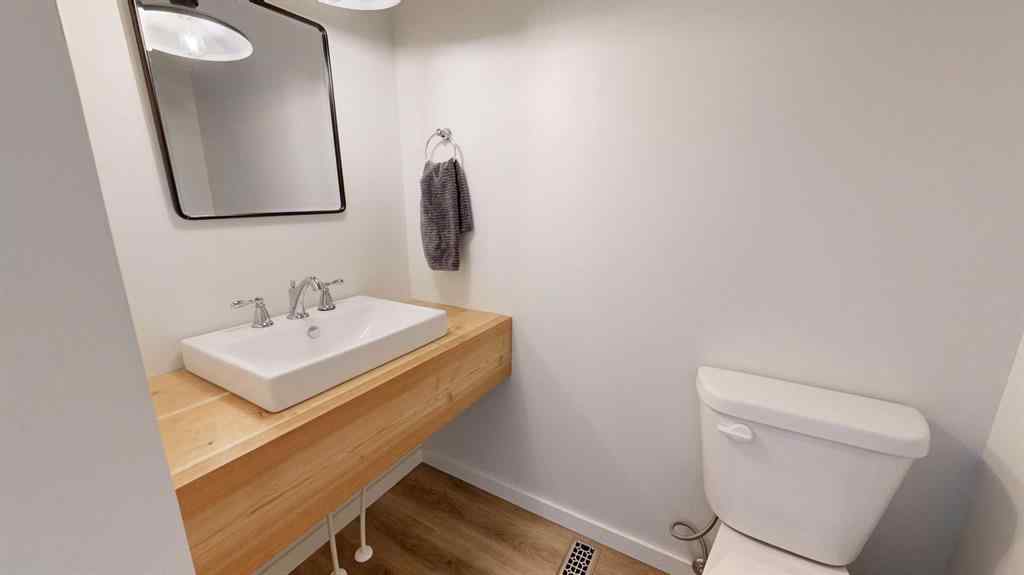 MLS® A2209956 - 13 Marina View Close  in Rochon Sands Estate Rural Stettler No. 6, County of, Residential