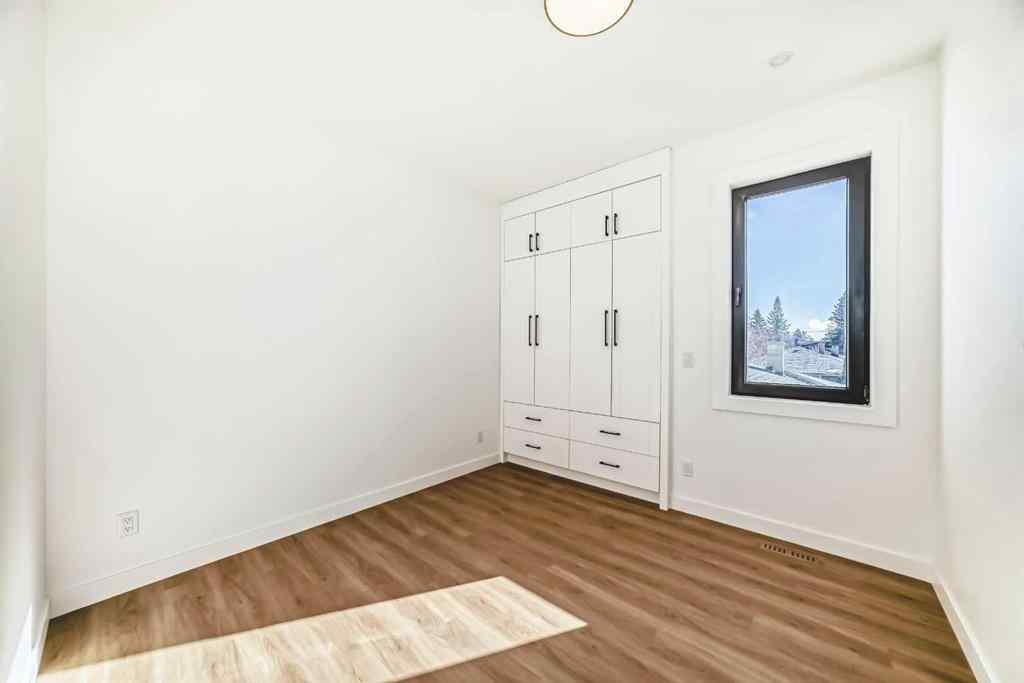 MLS® A2210037 - 2107 Victoria Crescent NW in Banff Trail Calgary, Residential