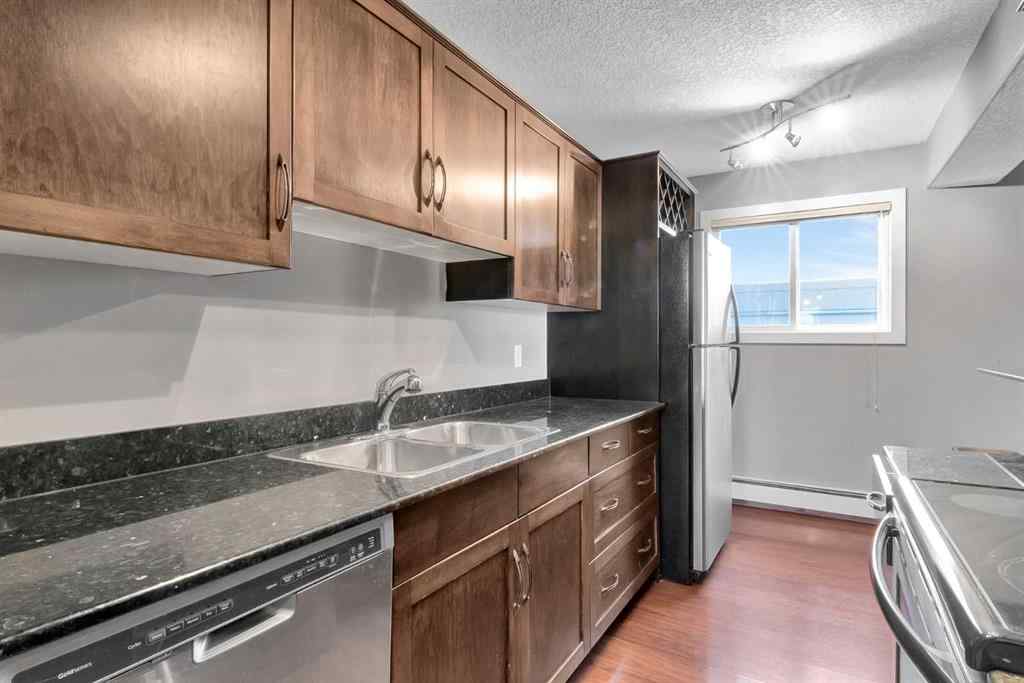 MLS® A2210049 - Unit #302 931 2 Avenue NW in Sunnyside Calgary, Residential