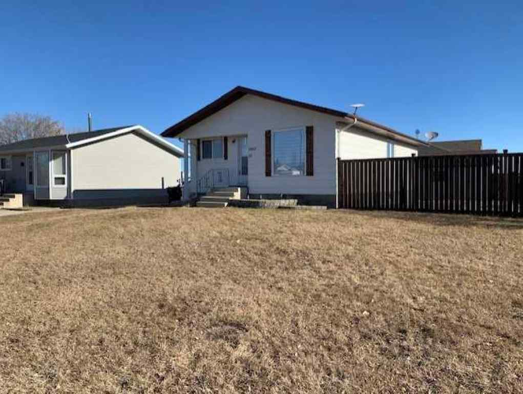 MLS® A2210140 - 5002 53 Avenue  in Kitscoty Kitscoty, Residential