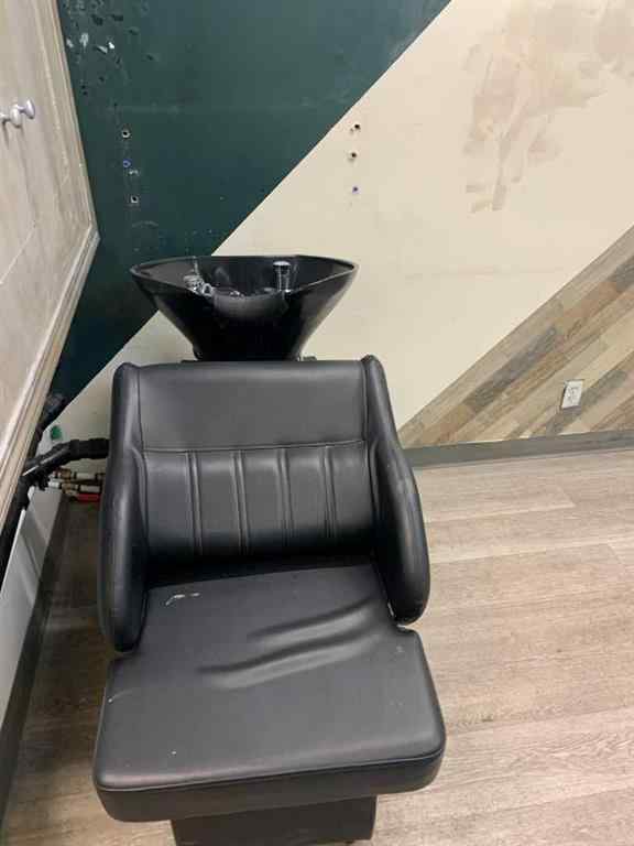 MLS® A2210146 - 219 6 Avenue SE in Downtown Commercial Core Calgary, Commercial