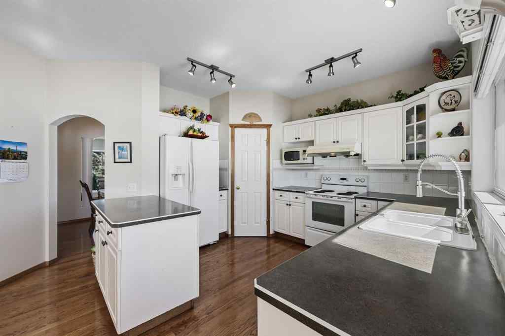 MLS® A2210281 - 146 Coral Shores Cape NE in Coral Springs Calgary, Residential