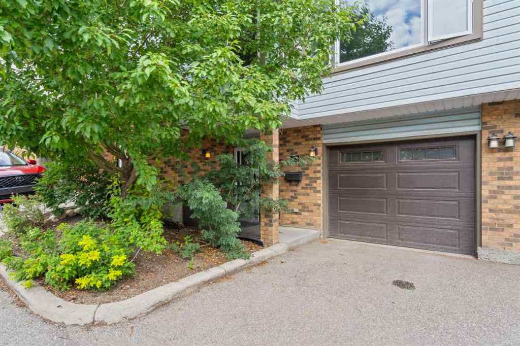 MLS® A2210307 - 22 Coachway Gardens SW in Coach Hill Calgary, Residential