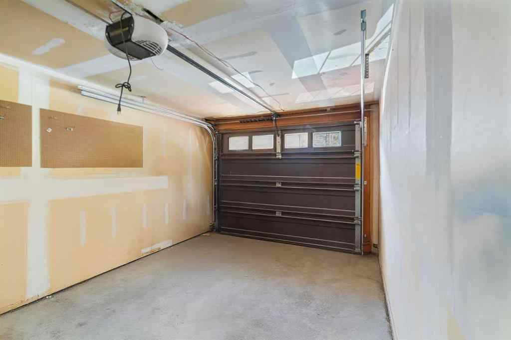 MLS® A2210307 - 22 Coachway Gardens SW in Coach Hill Calgary, Residential