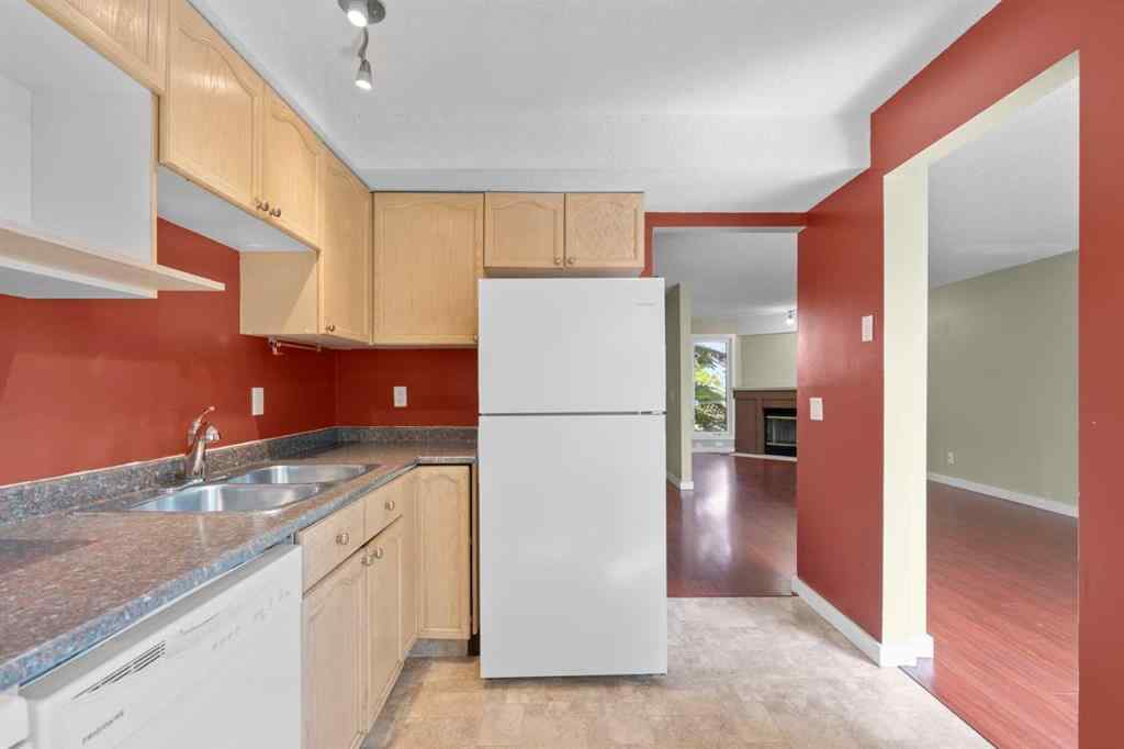 MLS® A2210307 - 22 Coachway Gardens SW in Coach Hill Calgary, Residential