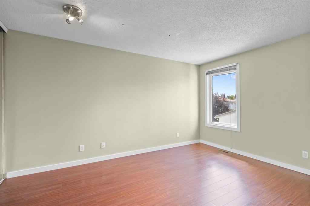 MLS® A2210307 - 22 Coachway Gardens SW in Coach Hill Calgary, Residential