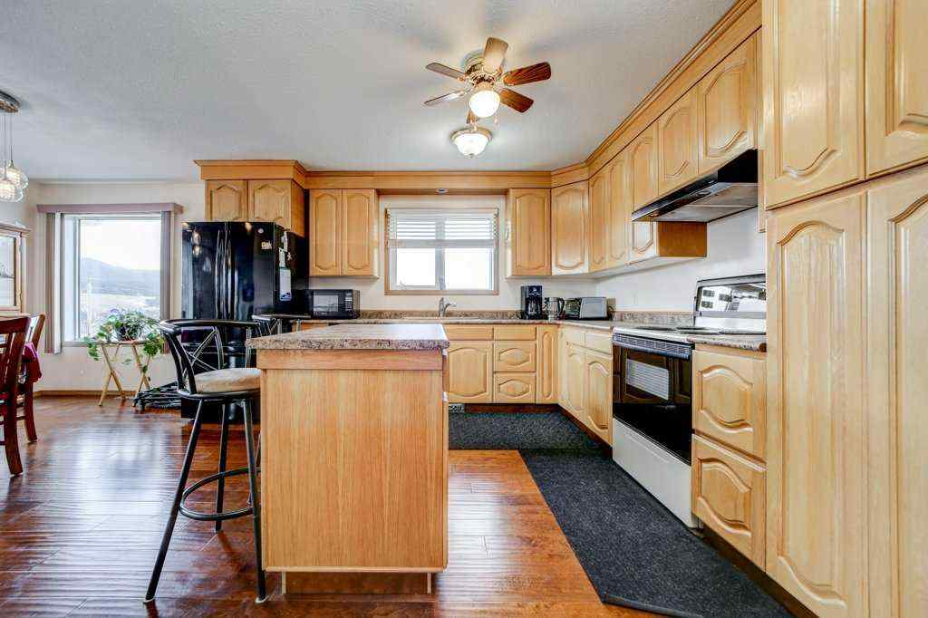MLS® A2210346 - 8638 21 Avenue  in NONE Coleman, Residential