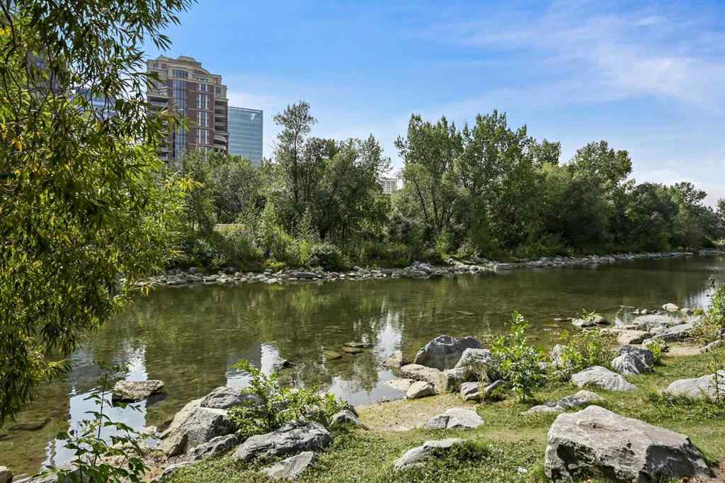 MLS® A2210464 - Unit #305 600 Princeton Way SW in Eau Claire Calgary, Residential
