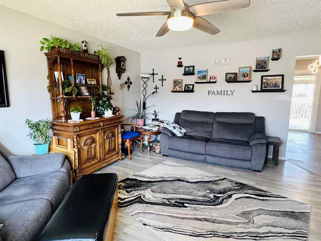 MLS® A2210502 - 5615 46 Street  in NONE Taber, Residential