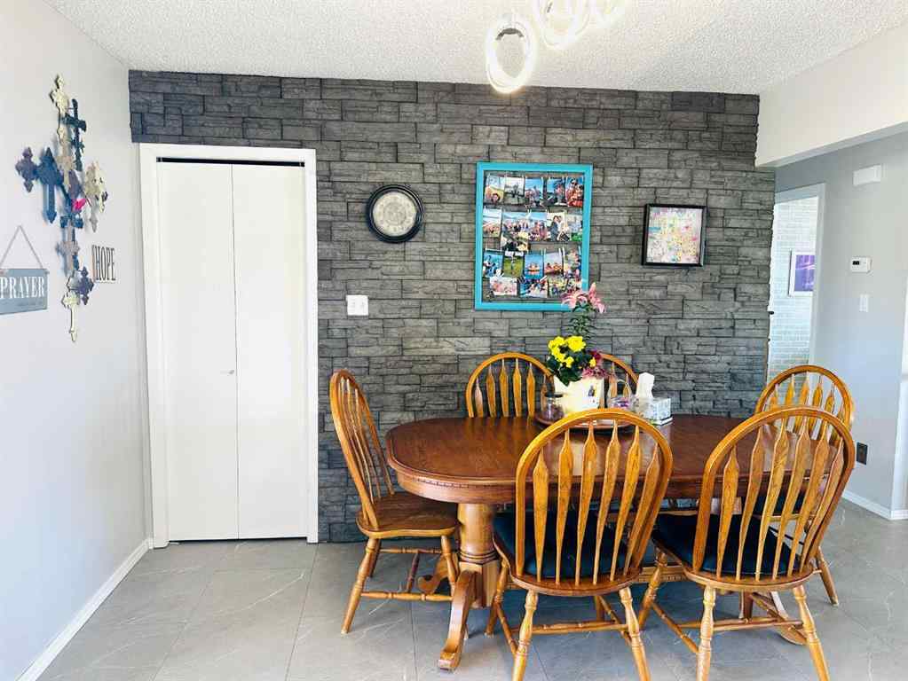 MLS® A2210502 - 5615 46 Street  in NONE Taber, Residential