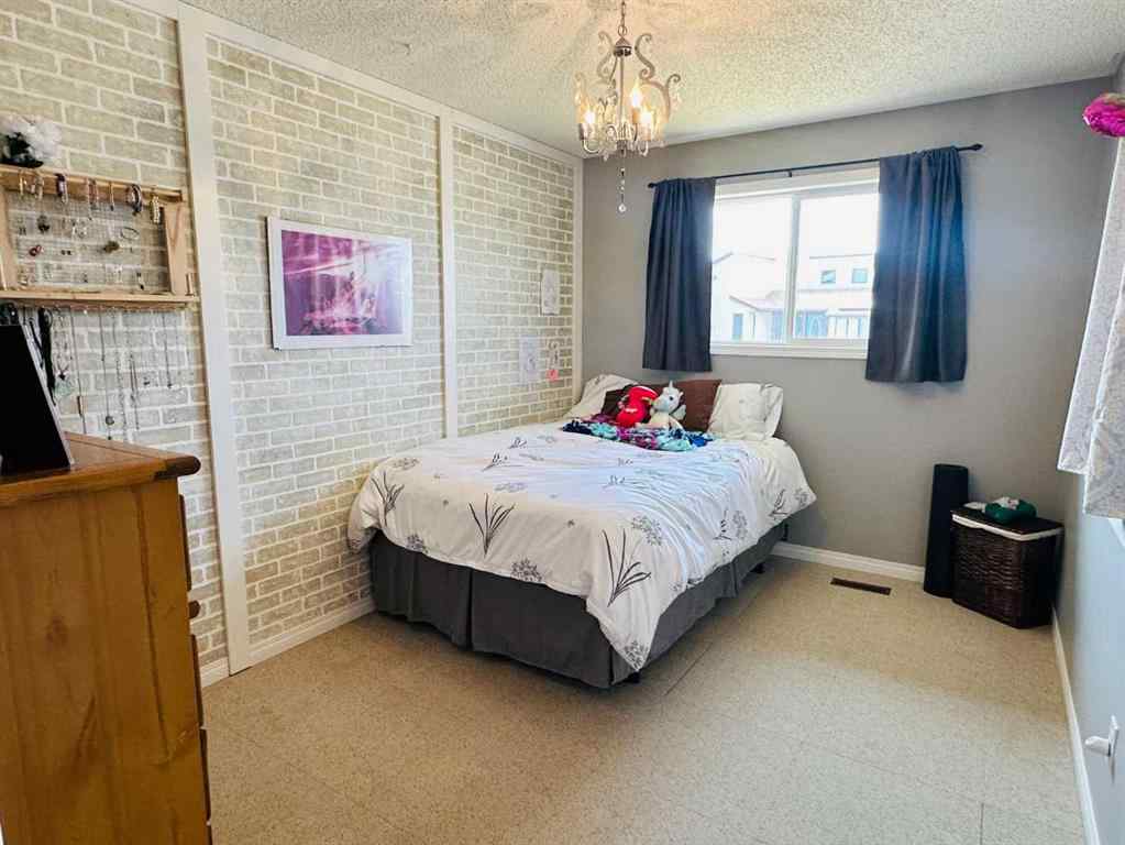 MLS® A2210502 - 5615 46 Street  in NONE Taber, Residential