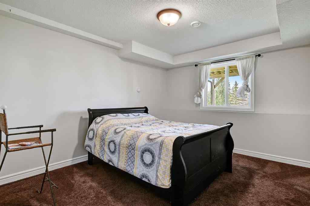 MLS® A2210550 - 7802 Park Lane  in Carriage Lane Estates Rural Grande Prairie No. 1, County of, Residential