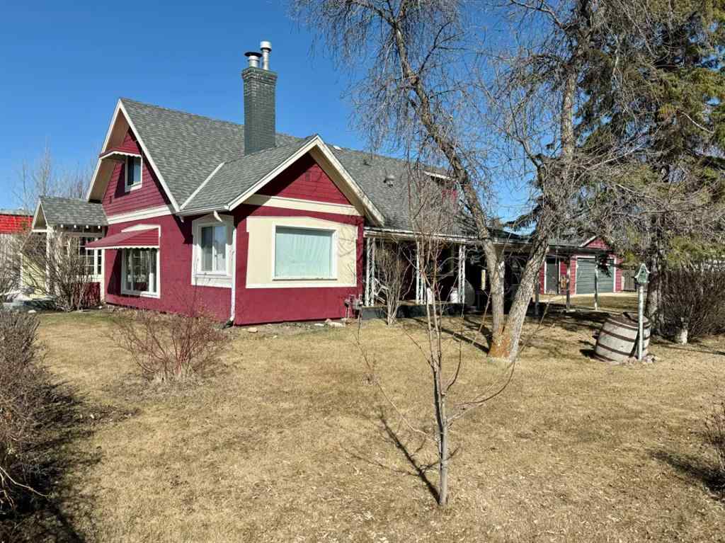 MLS® A2210573 - 103 Centre Street   in NONE McLennan, Residential