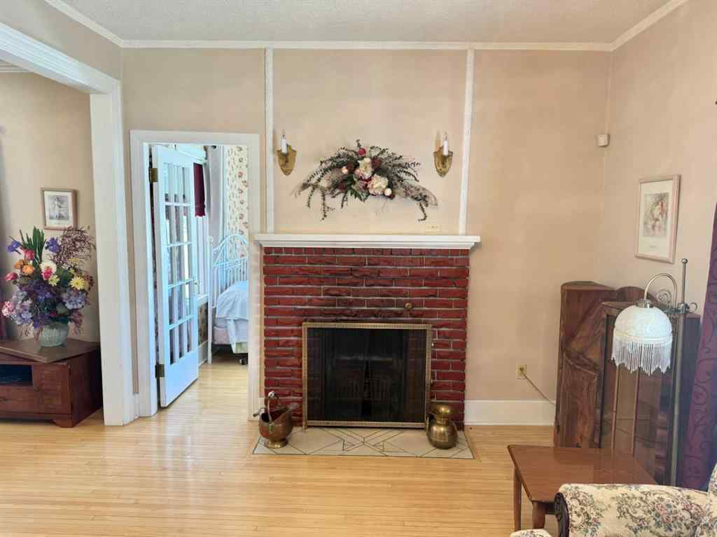 MLS® A2210573 - 103 Centre Street   in NONE McLennan, Residential