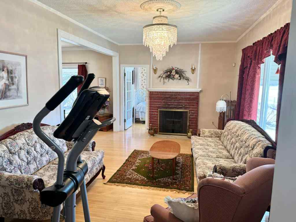MLS® A2210573 - 103 Centre Street   in NONE McLennan, Residential