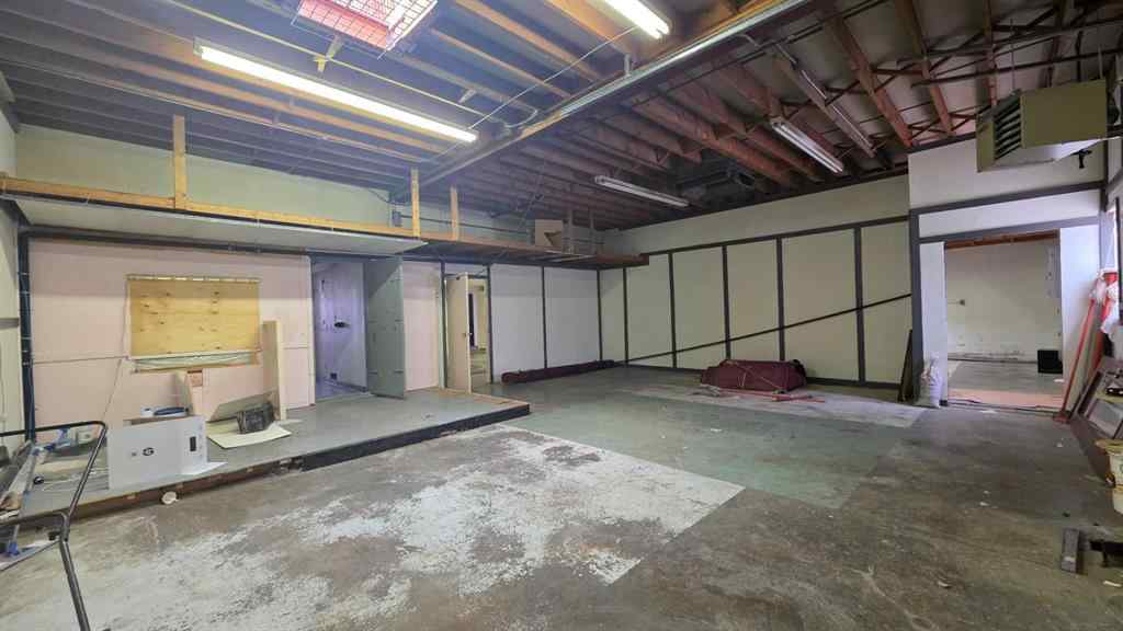 MLS® A2210579 - 2008 36 Street SE in Forest Lawn Calgary, Commercial