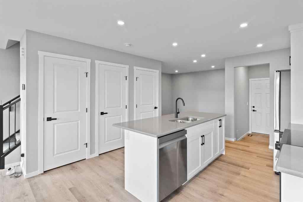 MLS® A2210622 - 225 Yorkville Boulevard SW in Yorkville Calgary, Residential