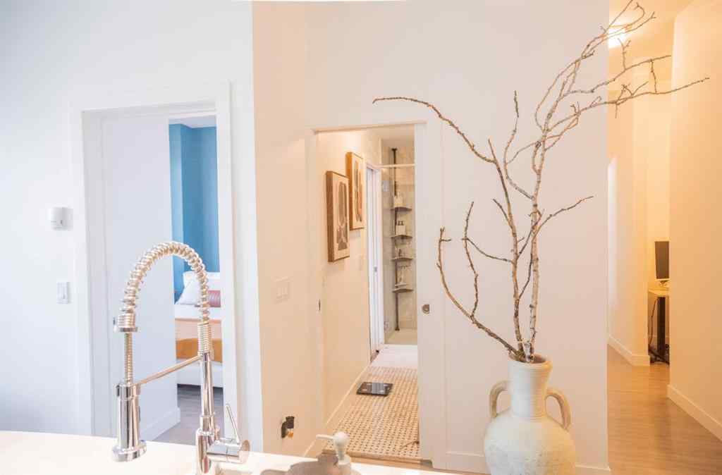 MLS® A2210722 - Unit #109 119 19 Street NW in West Hillhurst Calgary, Residential