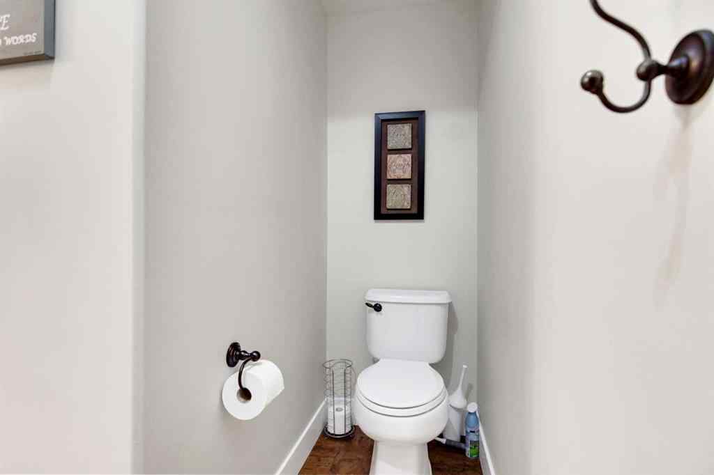 MLS® A2210784 - 533 Birch Close   in NONE Birchcliff, Residential
