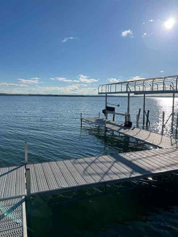 MLS® A2210784 - 533 Birch Close   in NONE Birchcliff, Residential