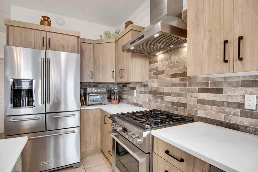 MLS® A2210784 - 533 Birch Close   in NONE Birchcliff, Residential