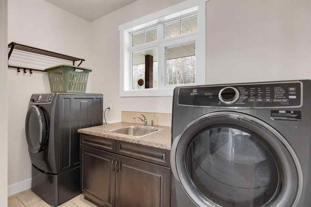 MLS® A2210784 - 533 Birch Close   in NONE Birchcliff, Residential