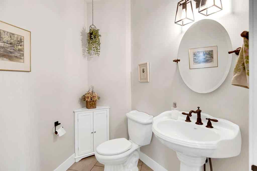 MLS® A2210784 - 533 Birch Close   in NONE Birchcliff, Residential