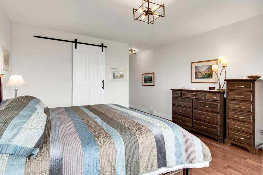 MLS® A2210784 - 533 Birch Close   in NONE Birchcliff, Residential