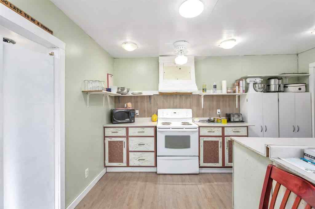 MLS® A2210842 - 48 Main Street E in NONE Big Valley, Commercial