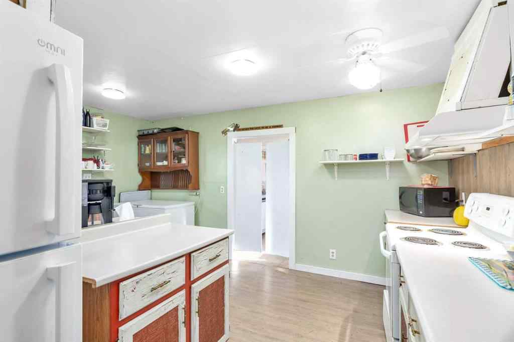 MLS® A2210842 - 48 Main Street E in NONE Big Valley, Commercial