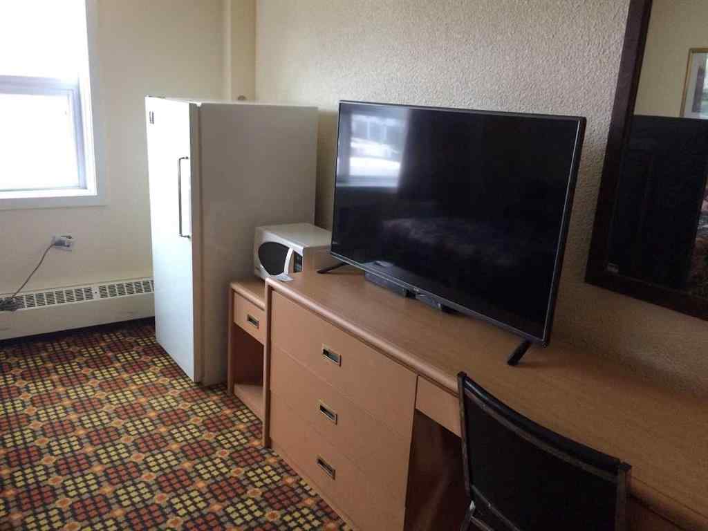 MLS® A2210873 - 4830 4 Avenue  in Edson Edson, Commercial