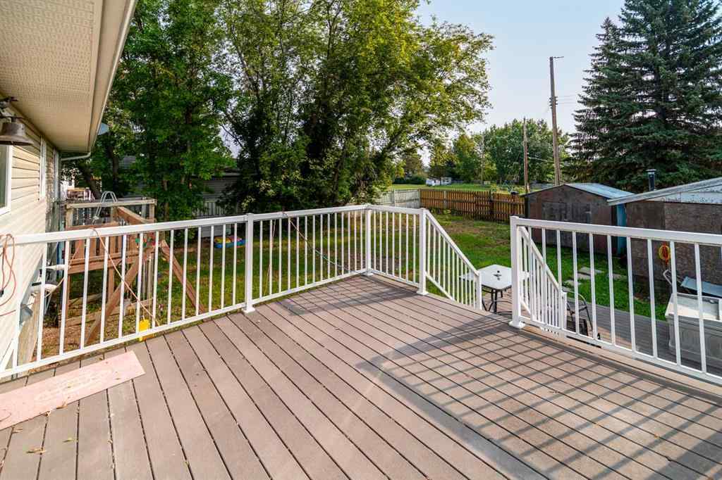 MLS® A2210992 - 402 Queen Street  in Chauvin Chauvin, Residential