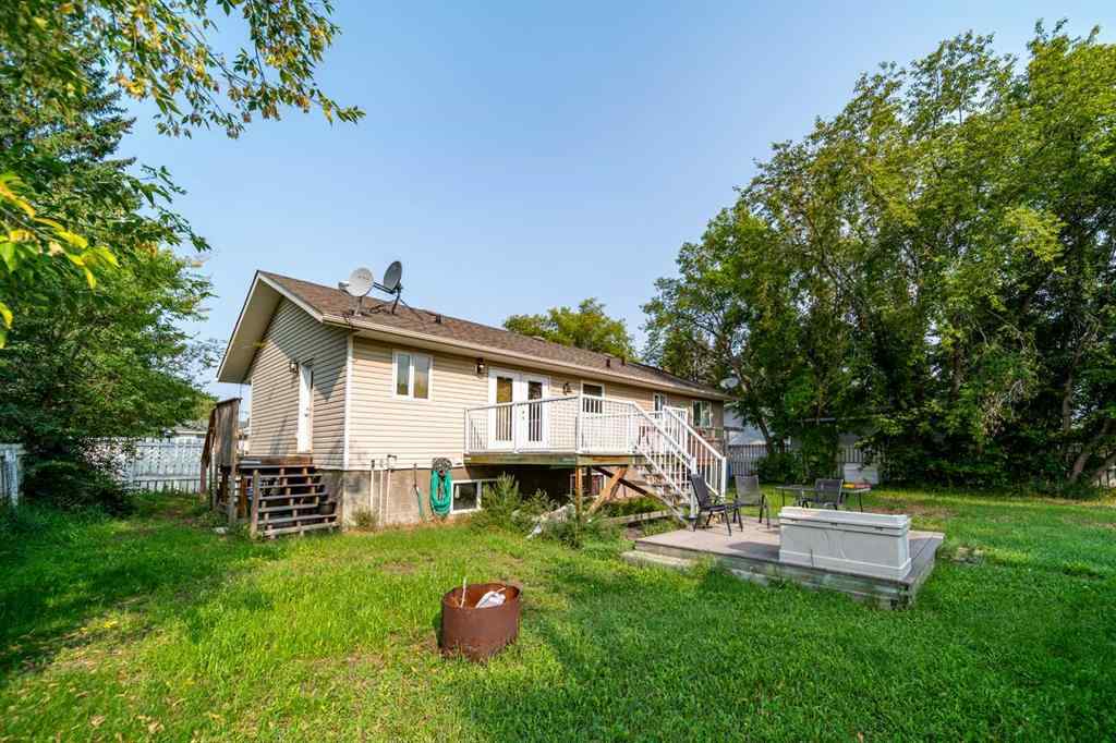 MLS® A2210992 - 402 Queen Street  in Chauvin Chauvin, Residential