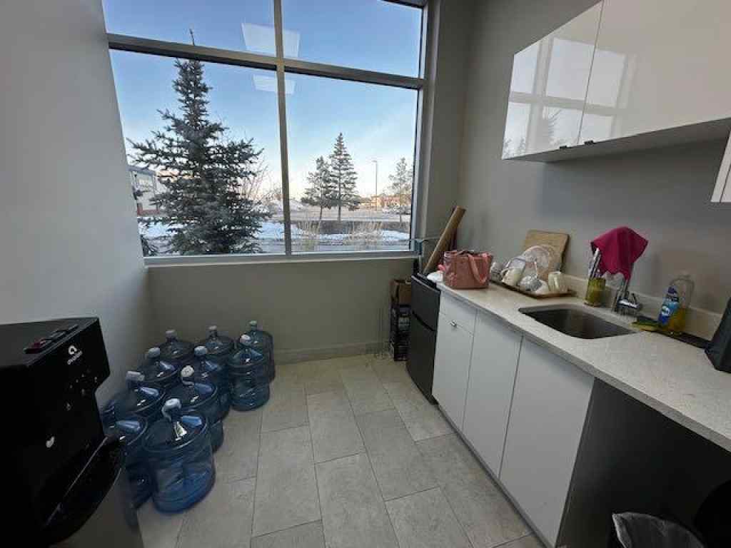 MLS® A2211001 - Unit #6110 2255 32 Street NE in Marlborough Calgary, Commercial