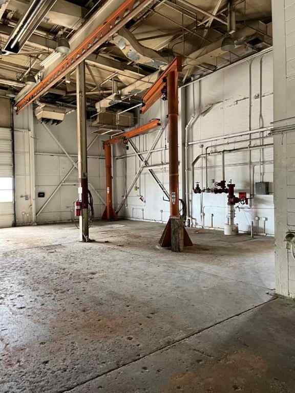 MLS® A2211122 - 8610 87 Avenue  in Industrial Area Peace River, Commercial